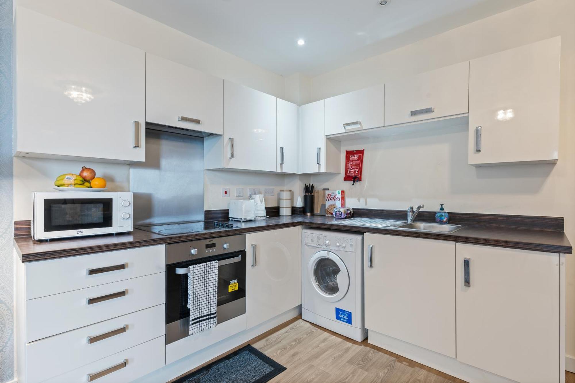 247 Serviced Accommodation In Telford 2 Bedroom Apartment エクステリア 写真