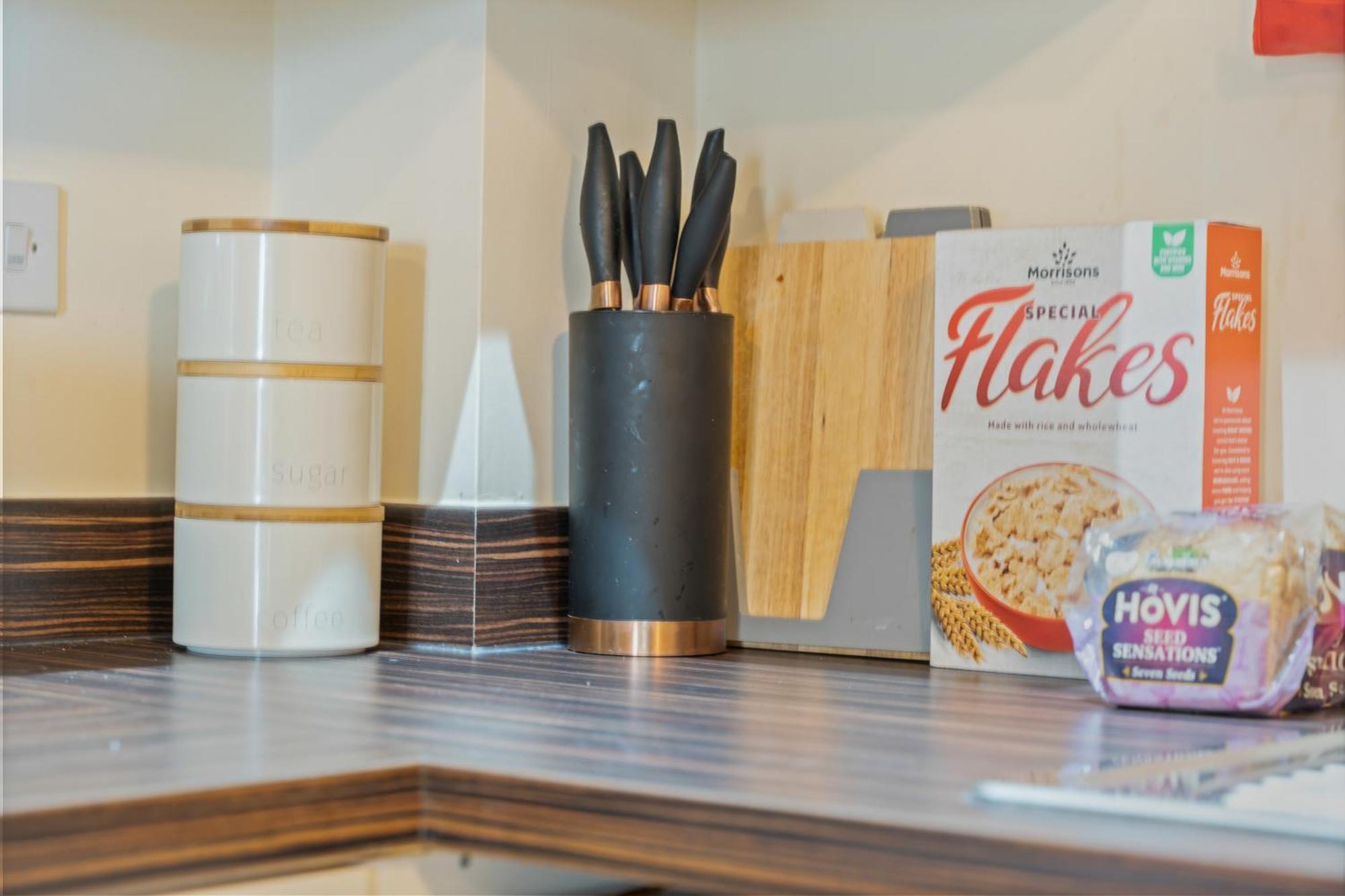 247 Serviced Accommodation In Telford 2 Bedroom Apartment エクステリア 写真