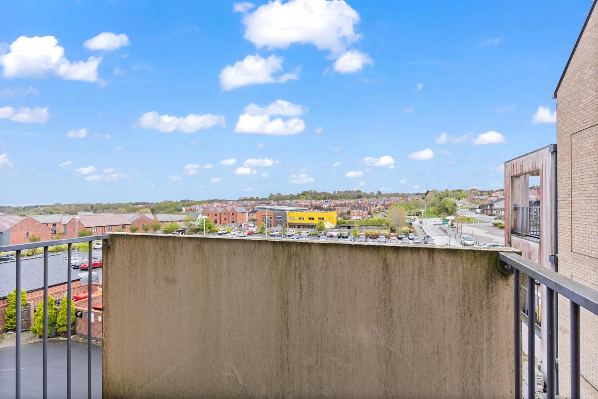 247 Serviced Accommodation In Telford 2 Bedroom Apartment エクステリア 写真