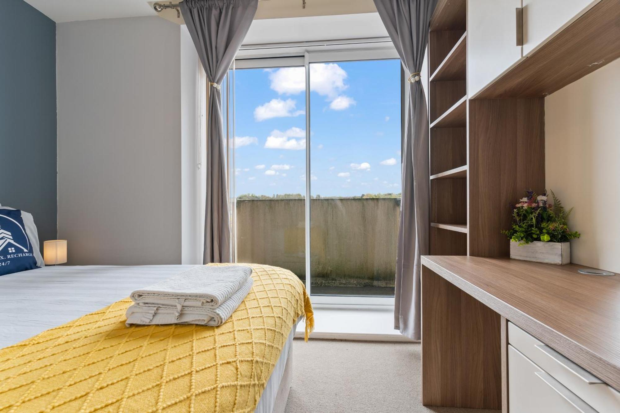 247 Serviced Accommodation In Telford 2 Bedroom Apartment エクステリア 写真